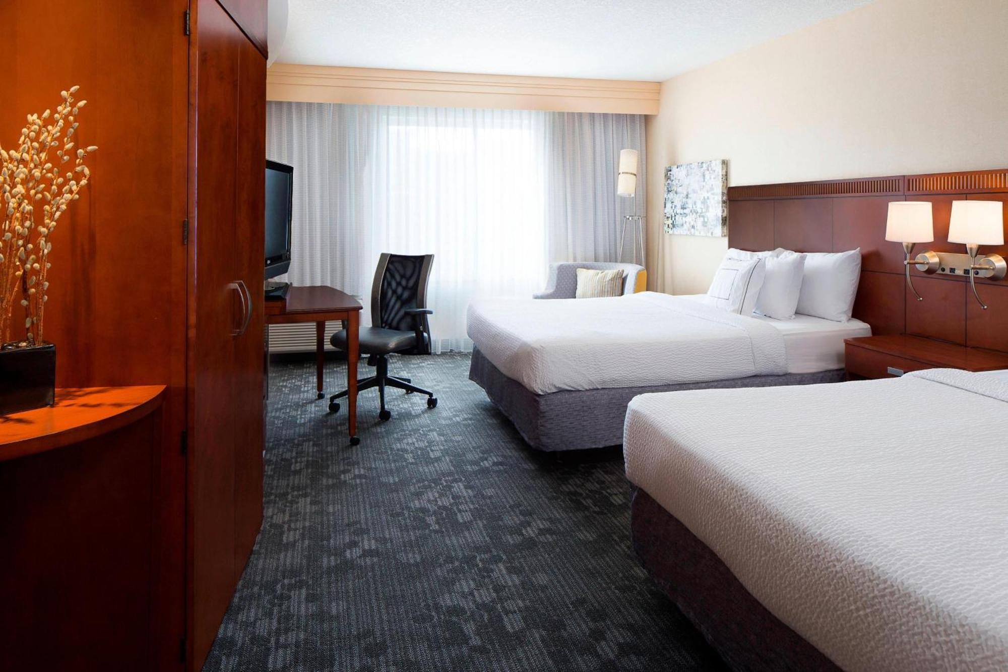 Courtyard Des Moines Ankeny Hotel Ngoại thất bức ảnh