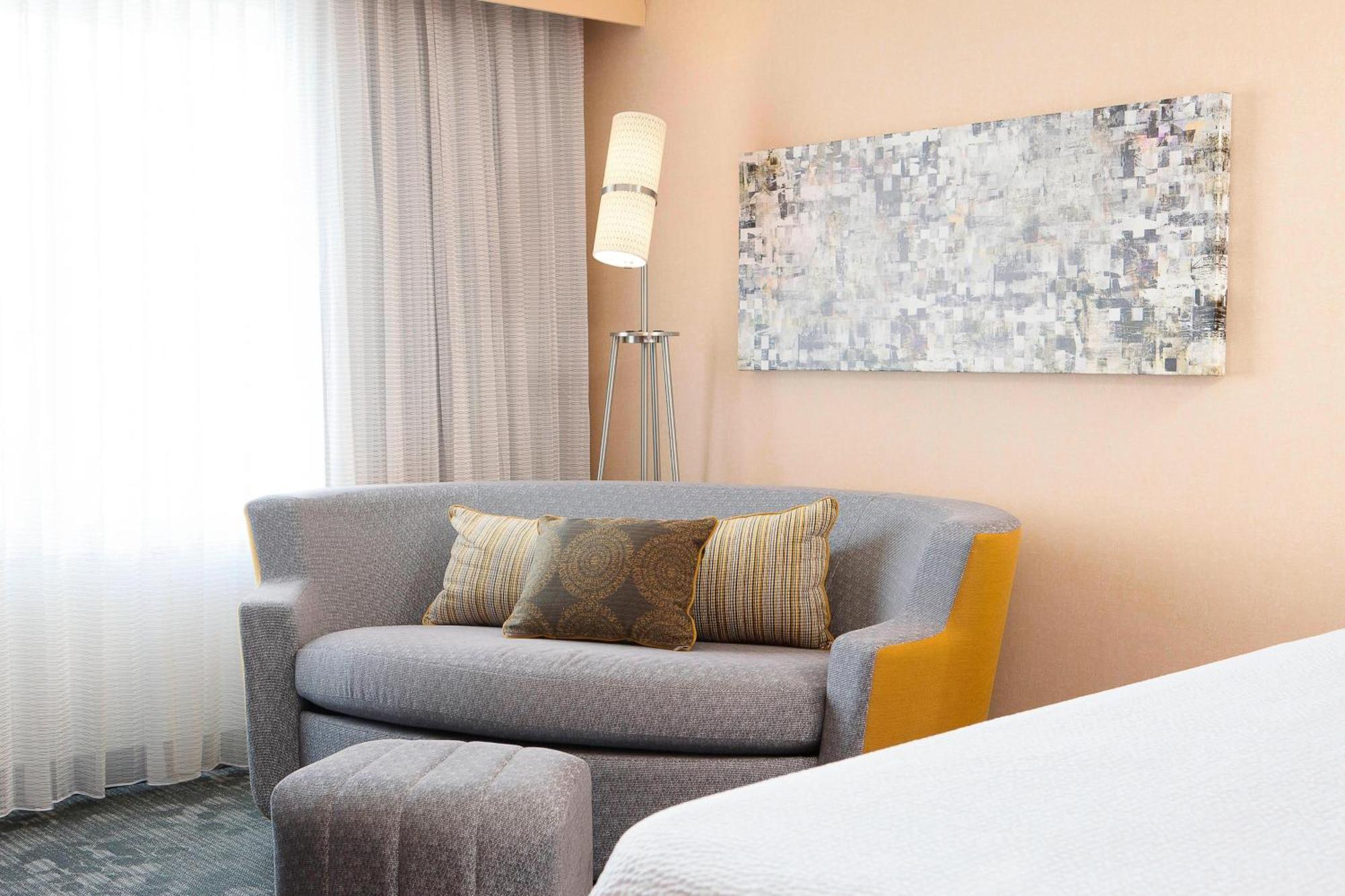 Courtyard Des Moines Ankeny Hotel Ngoại thất bức ảnh